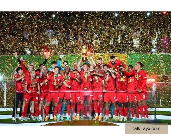 和睦法兰克福俱乐部新赛季备战全面启动 球员阵容调整与新援加入引发关注