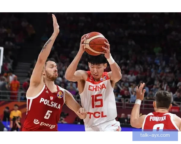 中国男篮迎战世界强队备战世界杯 关键球员伤情引发关注